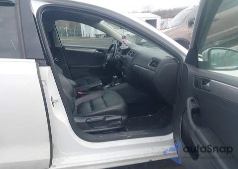 2017 Volkswagen Jetta 1.4T Se z USA, uszkodzony, nr VIN 3VWDB7AJ9HM359879